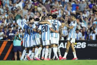 Argentina Islandiyani, Venesuela esa Iroqni mag‘lu