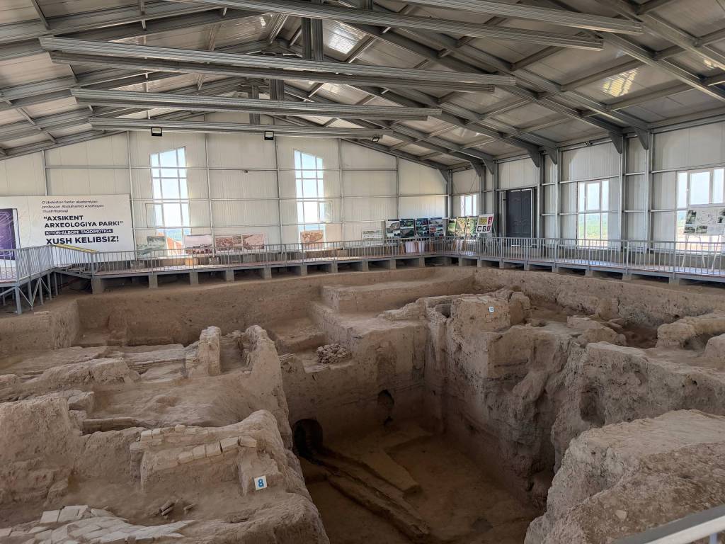 Ахсикентда тарих ўз сирларини очмоқда