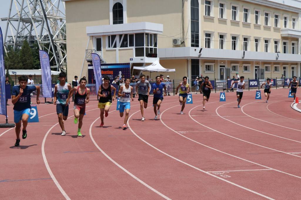 Yosh atletlar O‘zbekiston chempionatida bahslashmoqda