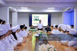 Фарғонада ёш ўқитувчи ва шифокорлар билан очиқ мулоқот ўтказилди