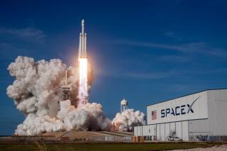 “SpaceX” компанияси тарихий рекорд ўрнатди