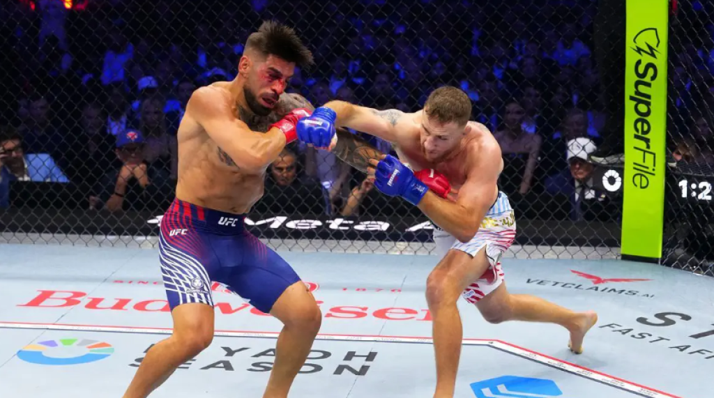 UFC: Ақ үй аумағында өткен турнир күтпеген сенсациямен аяқталды