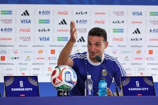 Lionel Skaloni: Jazoyirning tezkor, hujumkor va fizik hamda texnikasi yuqori futbolchilari bor