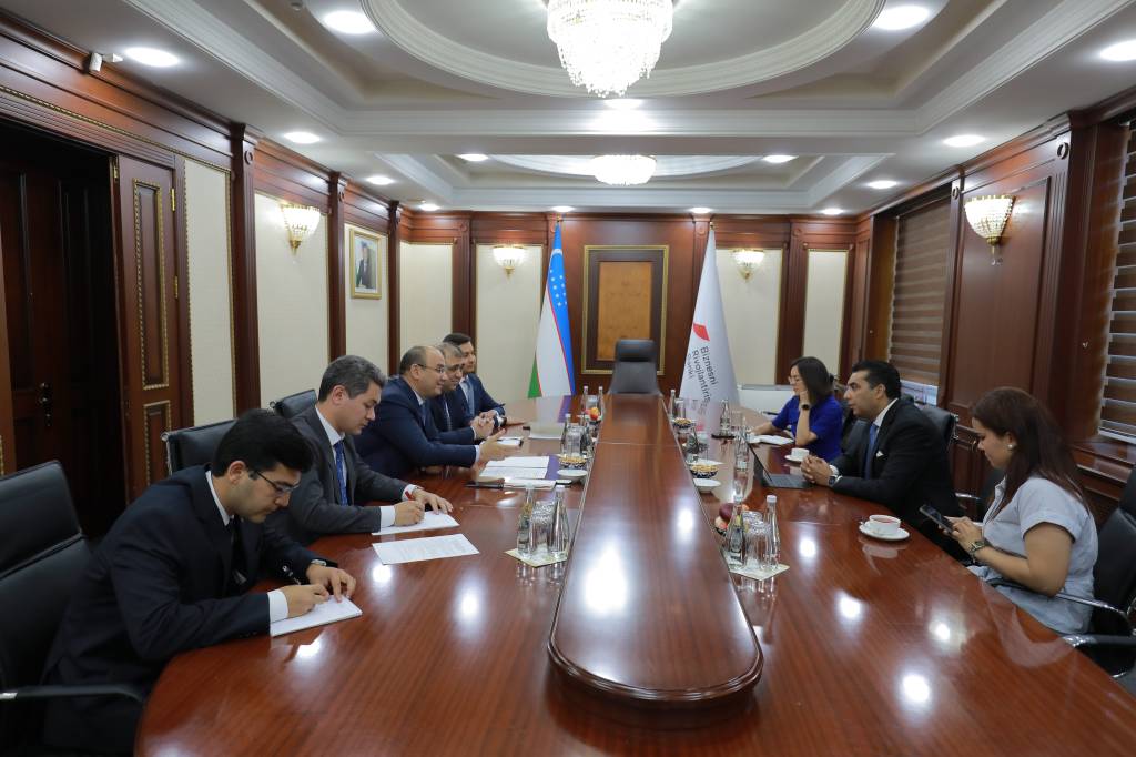 JSCB Business Development Bank and Standard Chartered discuss prospects for cooperation