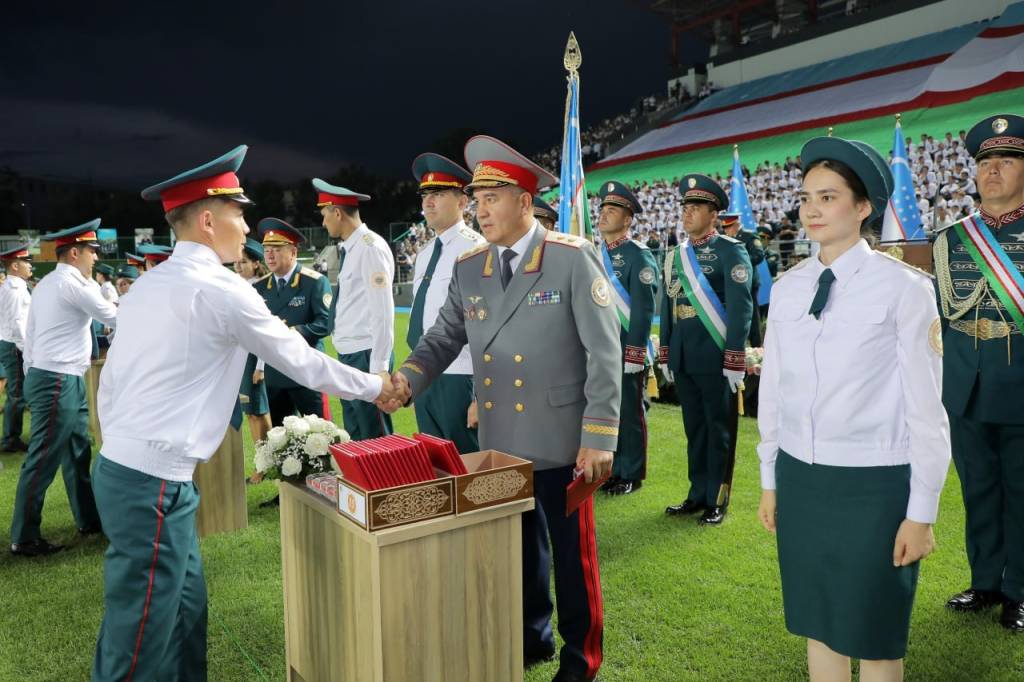 Yosh ofitserlar Vatanga sadoqat bilan xizmat qilishga qasamyod qildi