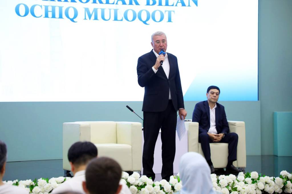 Ochiq muloqot: 100 dan ortiq tadbirkorlik sub’ektlari qatnashgan uchrashuvda ishbilarmonlarning murojaat va takliflari tinglandi