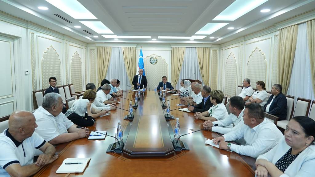 Пойтахтдаги маҳаллалар раислари Сенатда малака оширди