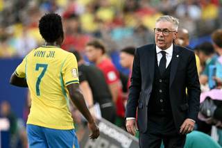 Vinisius: “Anchelotti bosh bilan gol ursam sovg‘a berishga va’da qilgandi”