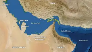 Eron Hurmuzdan ruxsatsiz o‘tadigan kemalarni sug‘urtadan mahrum qiladi