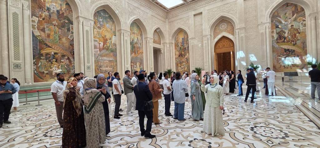 “Umra plyus ziyorat turizmi” yo‘nalishida Markaziy Osiyo turoperatorlari uchun infotur tashkil etildi
