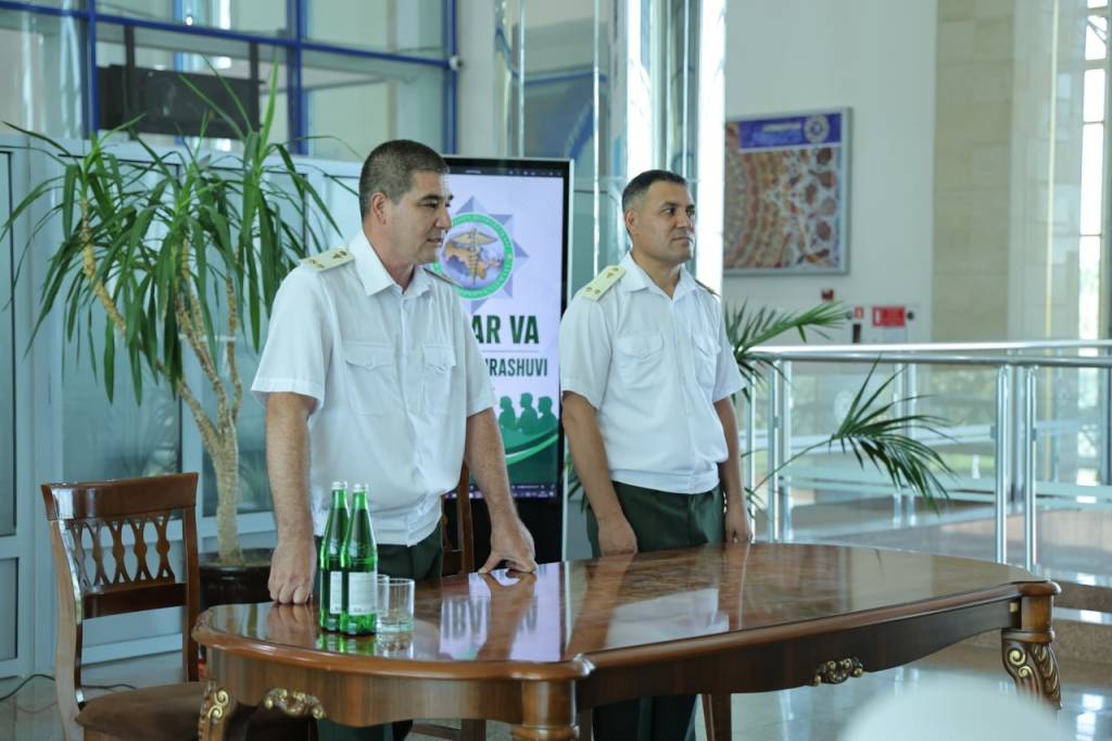 Божхона, китоб ва тарих бирлашган саёҳат