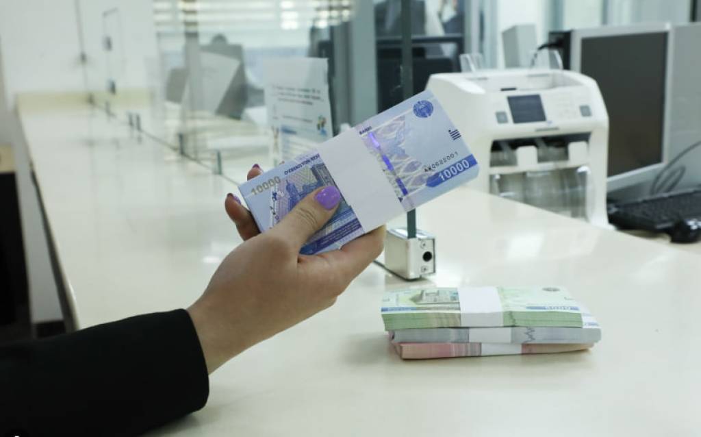 Ишсизлик 4,8 фоизга тушди, иш ҳақи 17,4 фоизга ошди