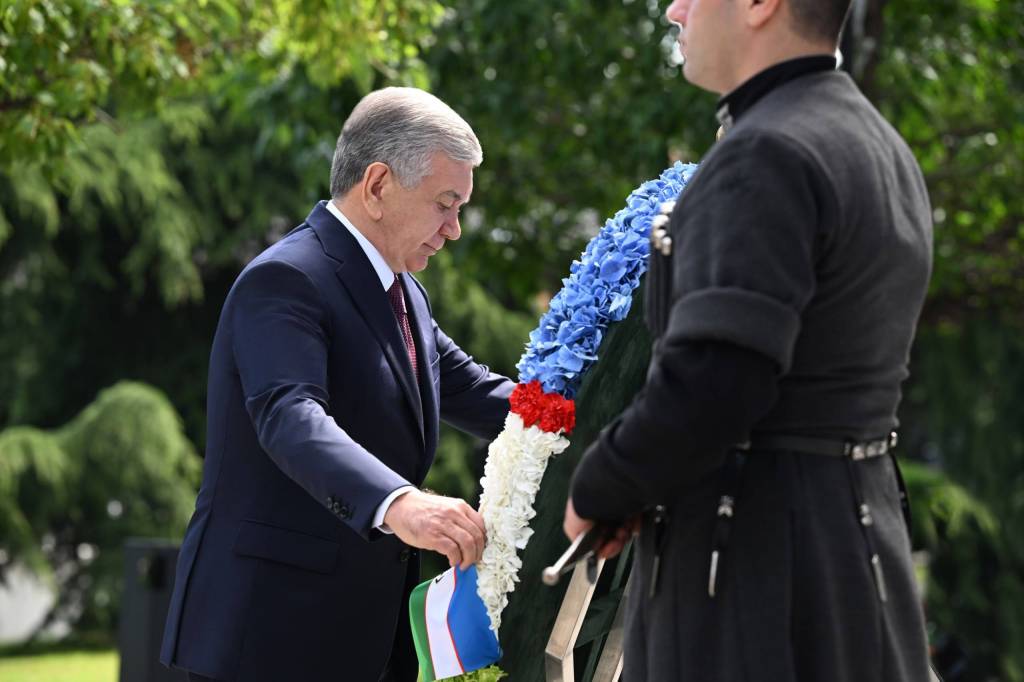 O‘zbekiston Prezidenti Gruziya qahramonlarini xotirladi