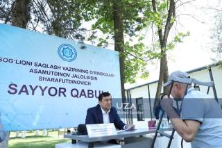 Вазир ўринбосари ургутликларнинг тиббиёт билан боғлиқ мурожаатларини тинглади