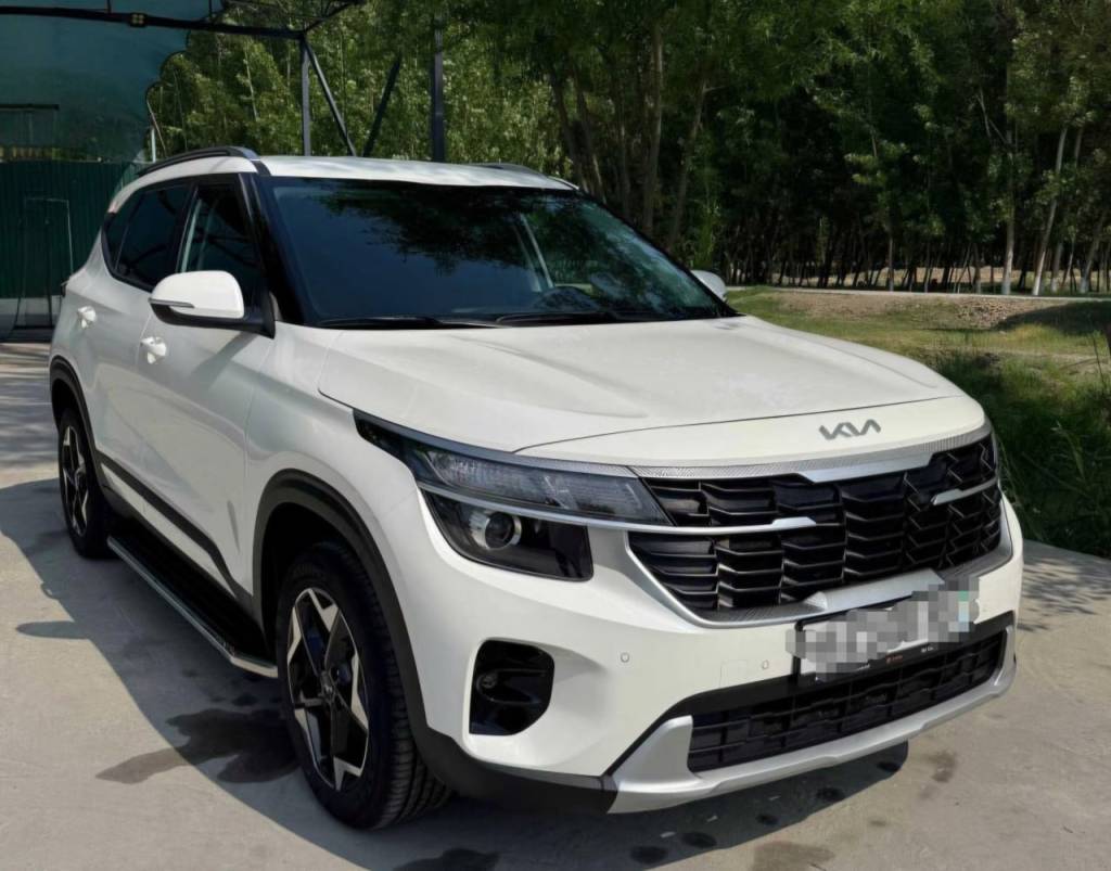 Қарздорнинг автомашинаси хатланди
