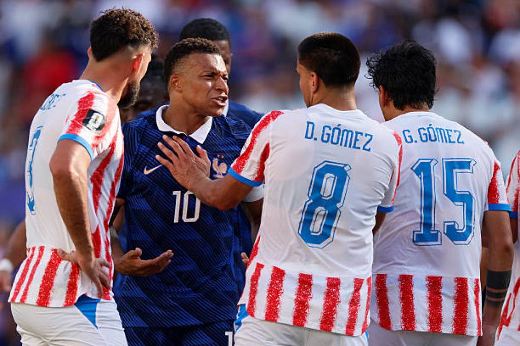Paragvay senatori Mbappe bilan mojaro yuzasidan yana bayonot berdi