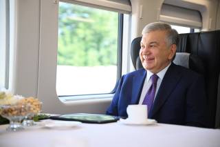 Между Ташкентом и Бекабадом запущен новый электропоезд