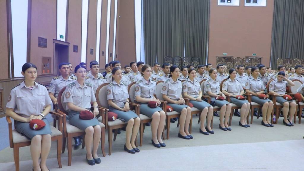 “Энг яхши шеър” танлови ғолиблари тақдирланди