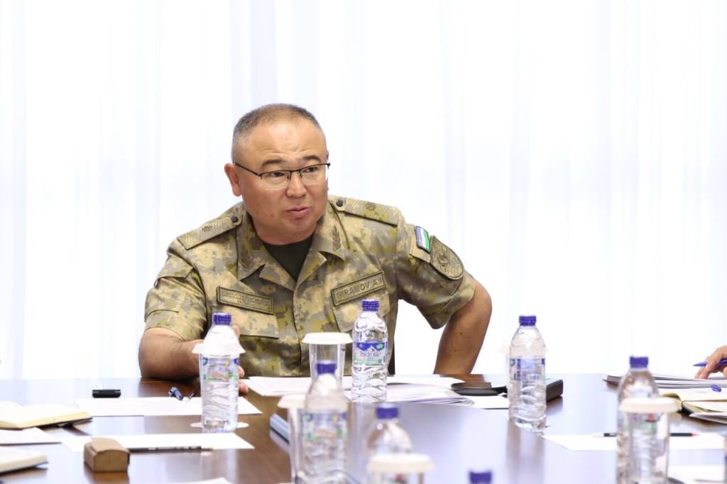 Вазир фахрийлар билан очиқ мулоқот ўтказди
