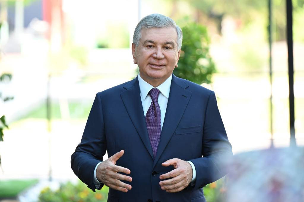 Президент посетил махаллю Дустлик в Бекабаде