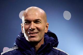 Zinedin Zidan Fransiya terma jamoasini boshqaradi