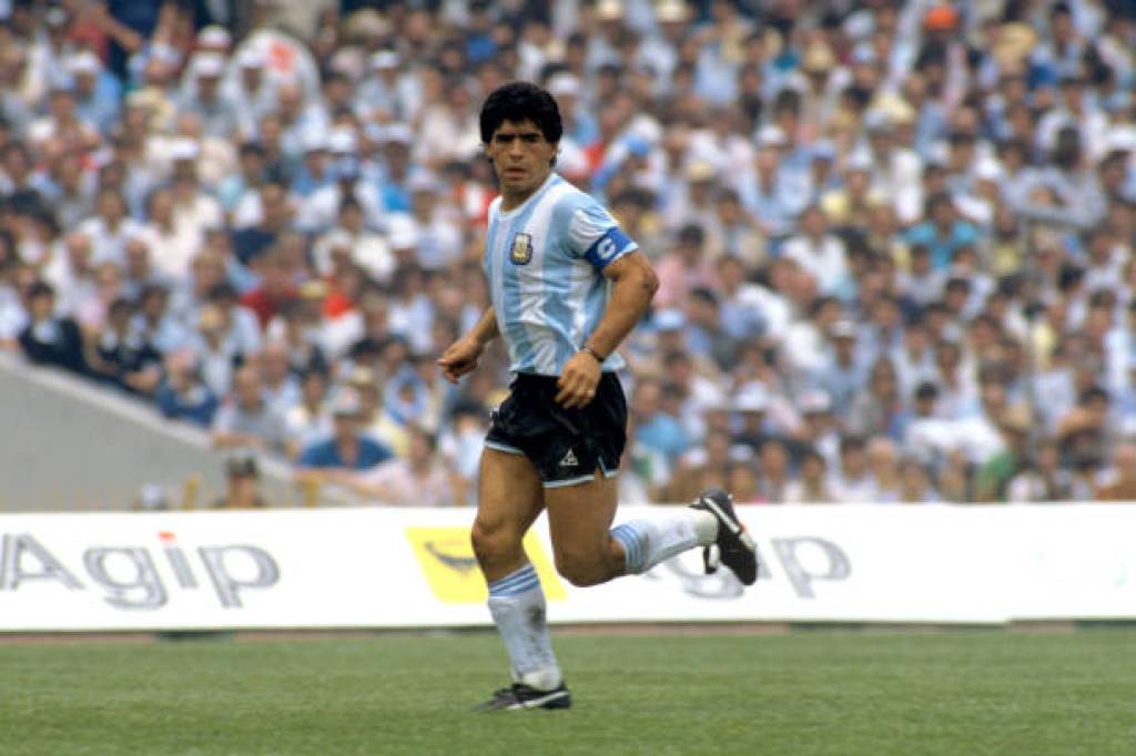 Maradonaning kapitanlik bog‘ichi 512 ming dollarga sotildi