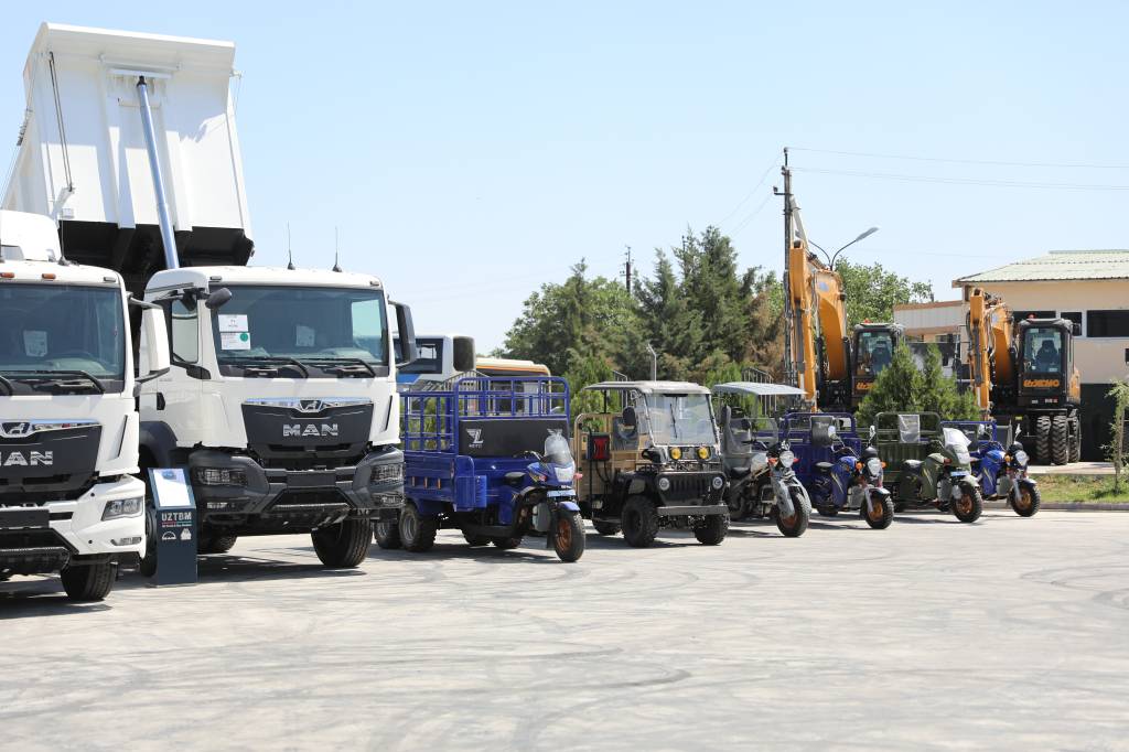 ff71a2e2-9538-4428-b7e5-e3178fa8ab41 ff71a2e2-9538-4428-b7e5-e3178fa8ab41