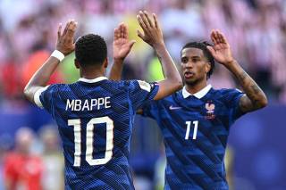 Mbappe Maykl Oliseni "Real"ga o'tishga ko‘ndirmoqchi
