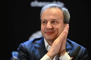 FIDE президенти вақтинча фаолиятини тўхтатди