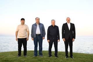 Марказий Осиё ва Озарбайжон етакчилари Қирғизистондаги илк халқаро тоифадаги гольф клубининг очилиш маросимида иштирок этдилар
