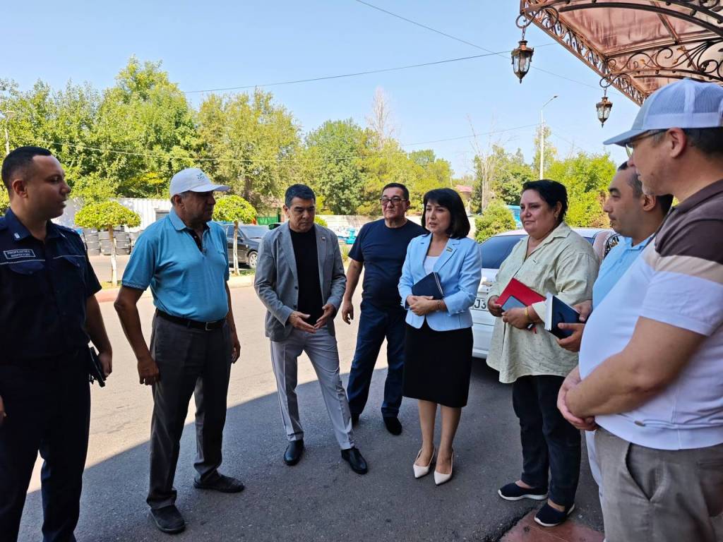 Маҳалладаги муаммолар ўрганилди