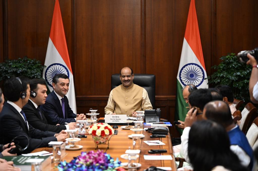 Uzbekistan’s Foreign Minister meets with the Speaker of Lok Sabha of Indian Parliament in Delhi