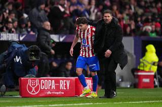 Xulian Alvares Simeone bilan kelajagini muhokama qiladi