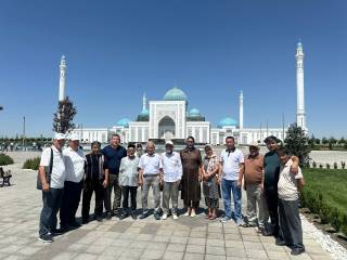 Қашқадарёлик журналистлар учун маънавий-маърифий саёҳат ташкил этилди