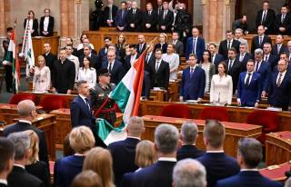 Президентликка номзод йўқ. Сайлов барибир ўтадими?