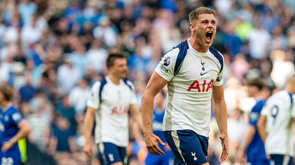 Mikki van de Ven «Tottenhem» bilan yangi shartnoma bo‘yicha kelishuvga erishdi