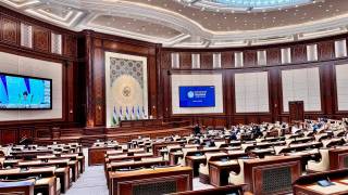 Сенат ялпи мажлиси ўз ишини давом эттирмоқда