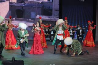 Қурилиш соҳаси ходимлари куни кенг нишонланди