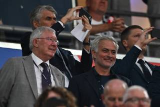 Fergyuson: «Mourinyo ko‘z yosh bilan menga qo‘ng‘iroq qilib, “Manchester Yunayted” taklifini rad etdi»