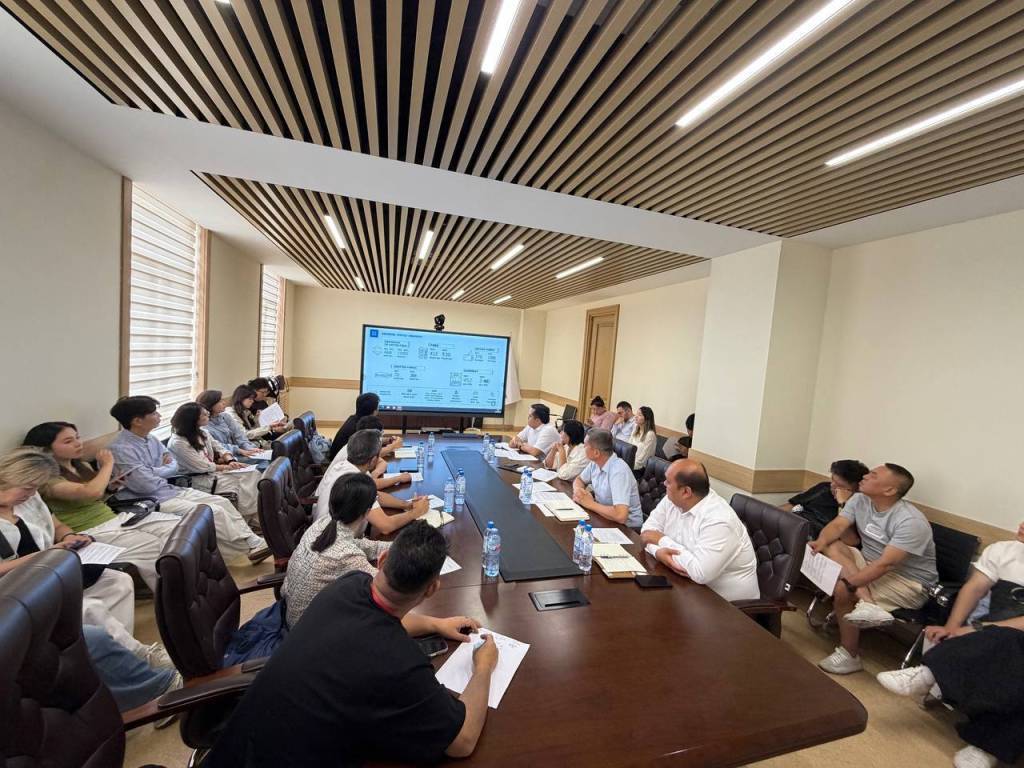 Usbekistan und China erörtern Perspektiven für die Investitionszusammenarbeit im Textilsektor
