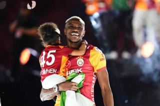 «Arsenal» Viktor Osimhen transferi ustida ishlamoqda