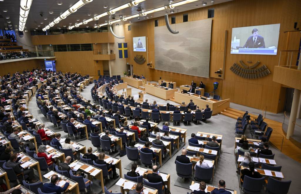 Shvetsiyada 14 yoshdan jinoiy javobgarlik belgilandi