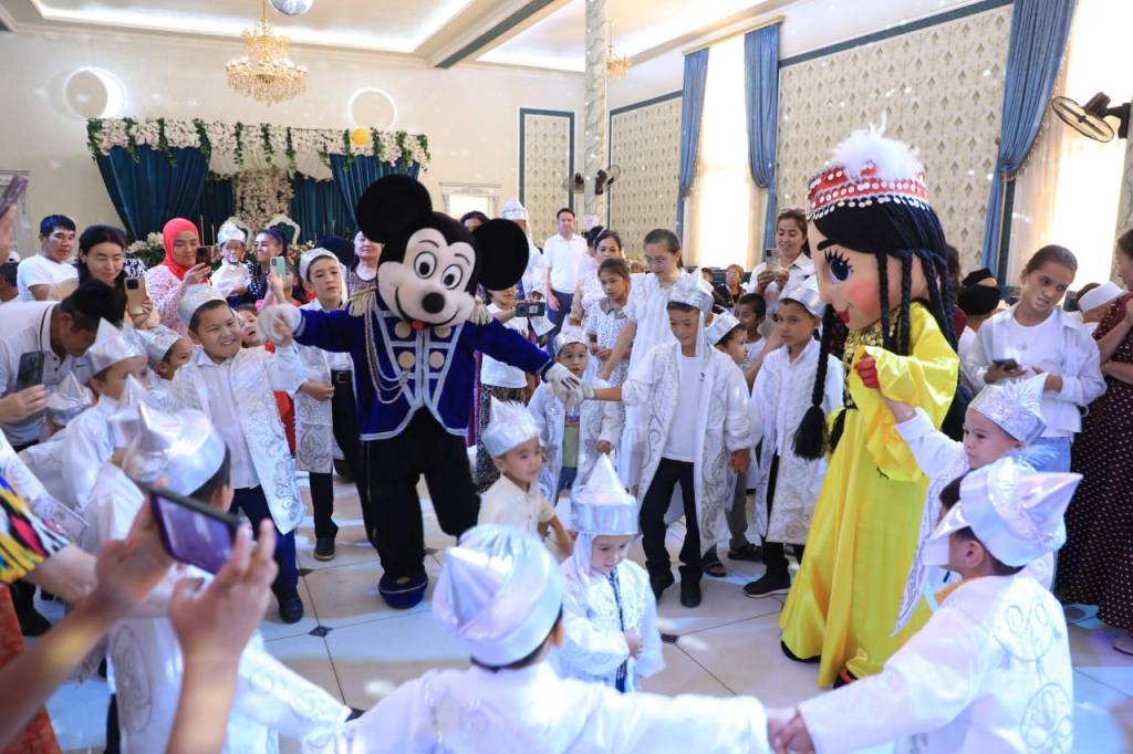 Mustaqillik bayrami arafasida jajji qalblarga quvonch ulashildi