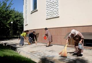 O‘zbekiston Yozuvchilar uyushmasida hashar o‘tkazildi