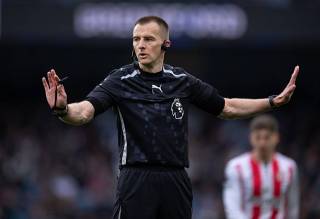 APLda hakamlar va futbolchilar o‘rtasidagi suhbatlar audiosi namoyish etiladi