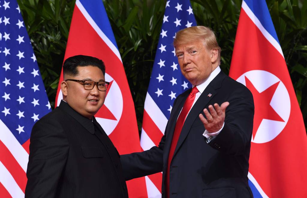 Трамп Ким билан йил охиригача учрашмоқчи
