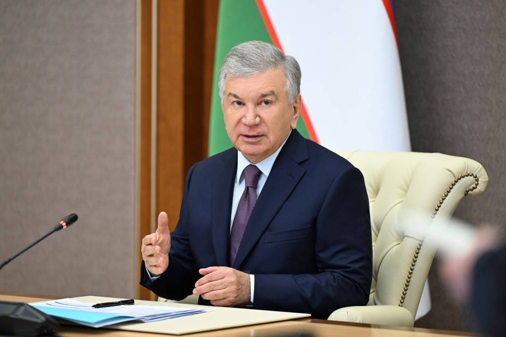 Камбағаллик ва ишсизликни қисқартириш бўйича манзилли чора-тадбирлар кўриб чиқилди