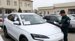 Хонқада қарздорга тегишли электромобиль хатланди