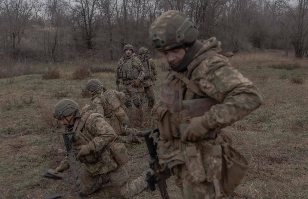 Украиналик ҳарбийлар урушдан қочяптими?