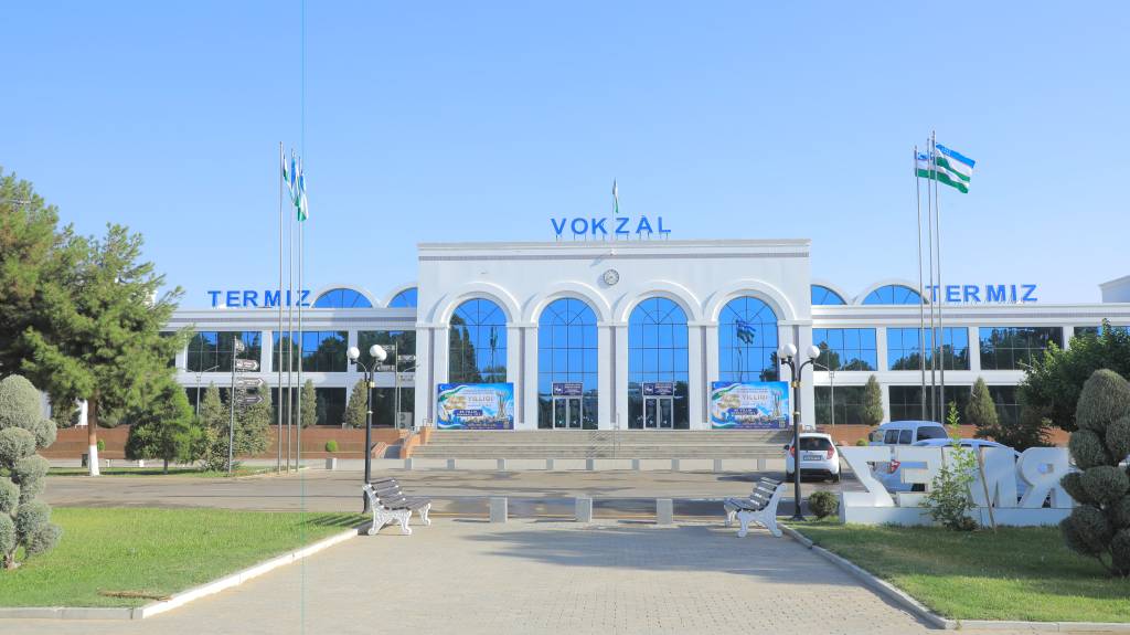 Yo‘lovchilar havo transporti va temir yo‘l xizmatidan rozimi?